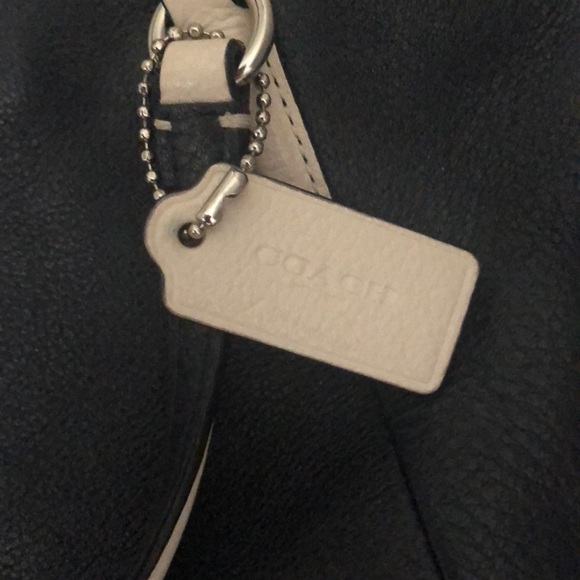 Coach EUC leather small crossbody bag - Picture 4 of 5